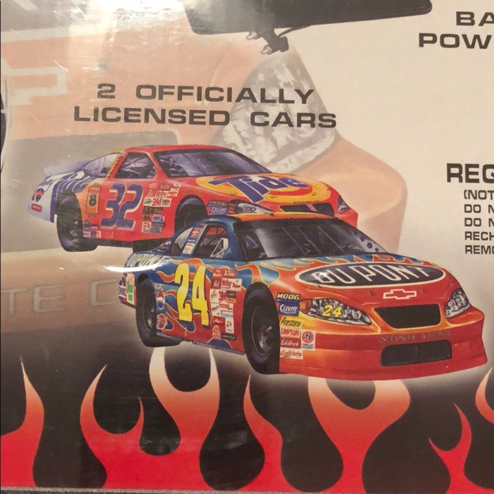 MotorWorks Super Speedway Battery Operated Racing - Picture 5 of 7